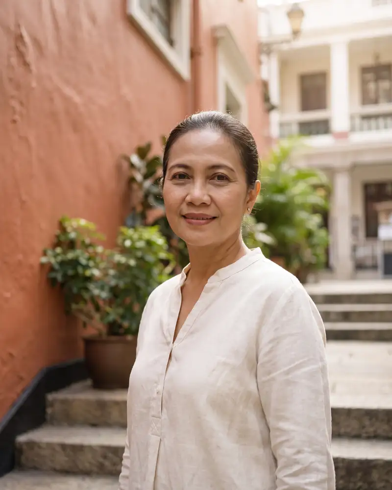 Portrait of a domestic worker in Sheung Wan